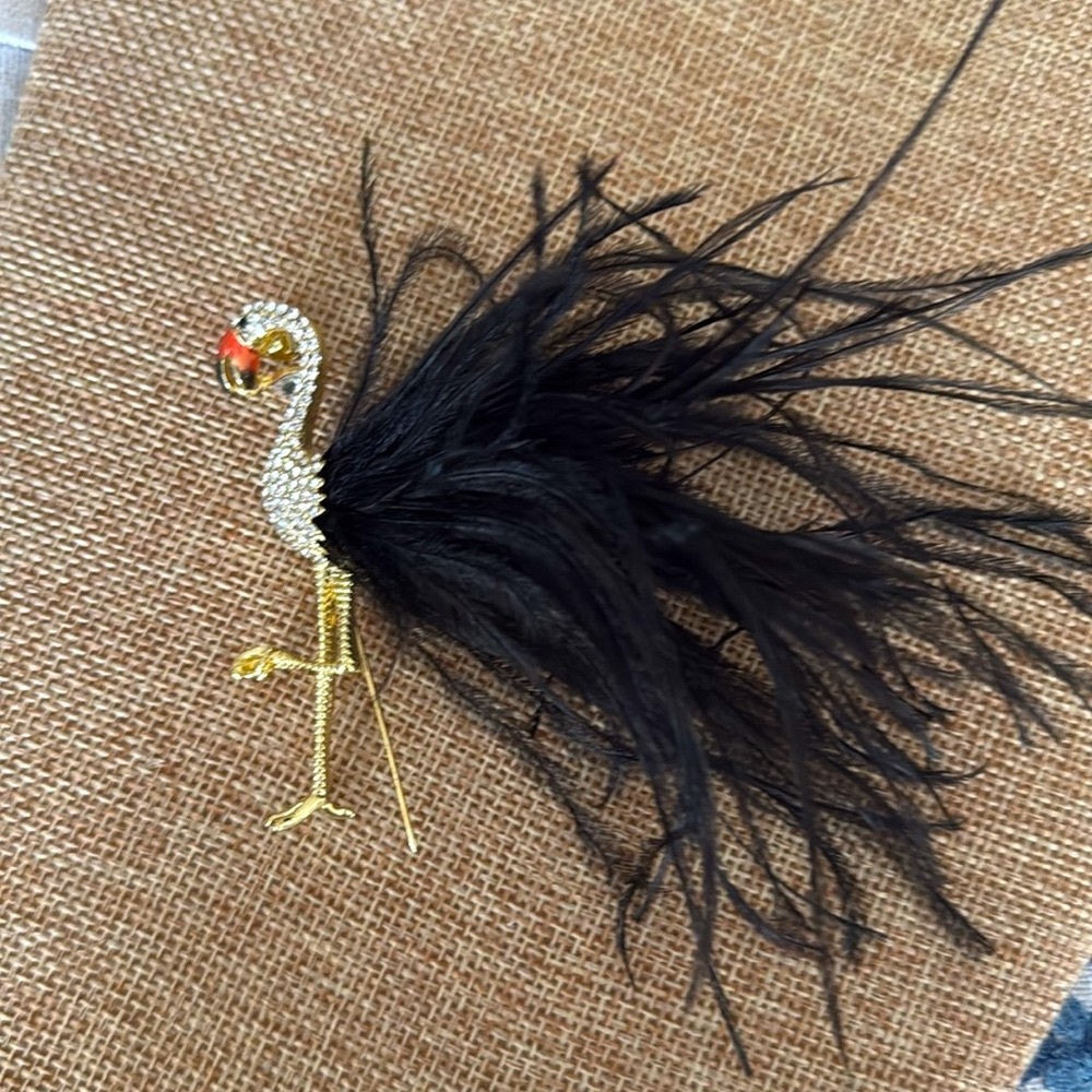 Elegant Gold and Black Bird Brooch crystal dangling like a water drop from beak